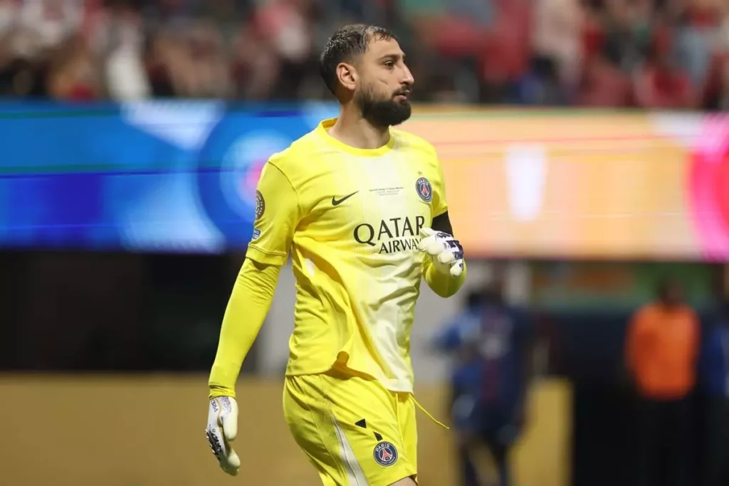 Donnarumma con la maglia del PSG
