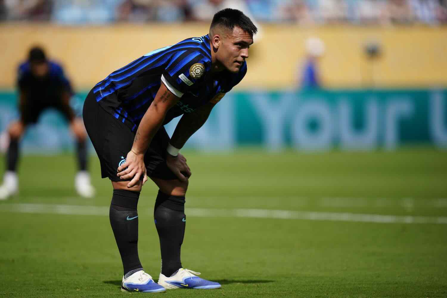 Lautaro Martinez in campo con espressione delusa durante il Mondiale per Club
