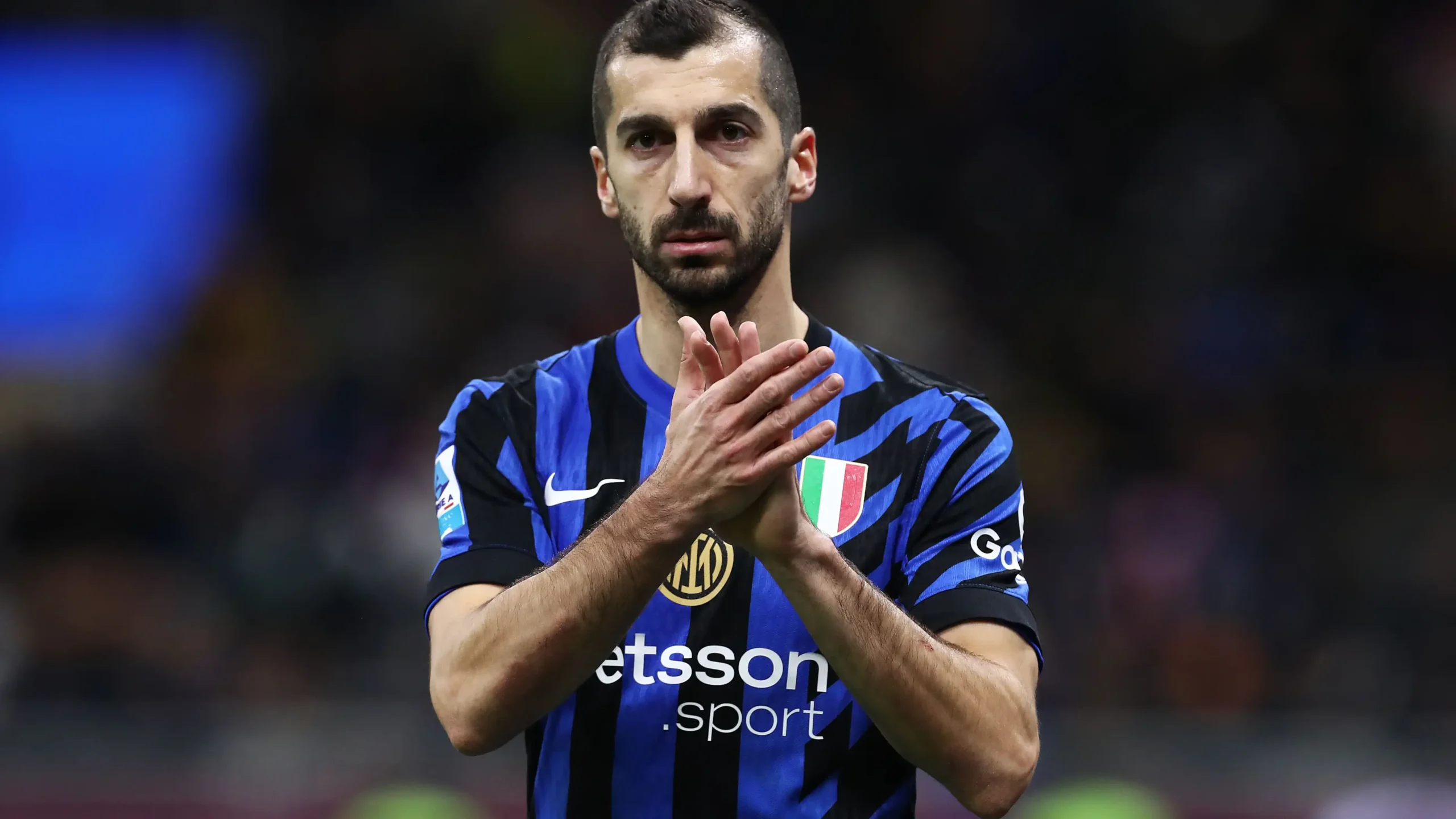 Henrikh Mkhitaryan con la maglia dell'Inter