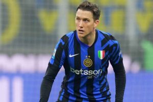 Zielinski con la maglia dell'Inter