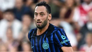 Calhanoglu con la maglia dell'Inter