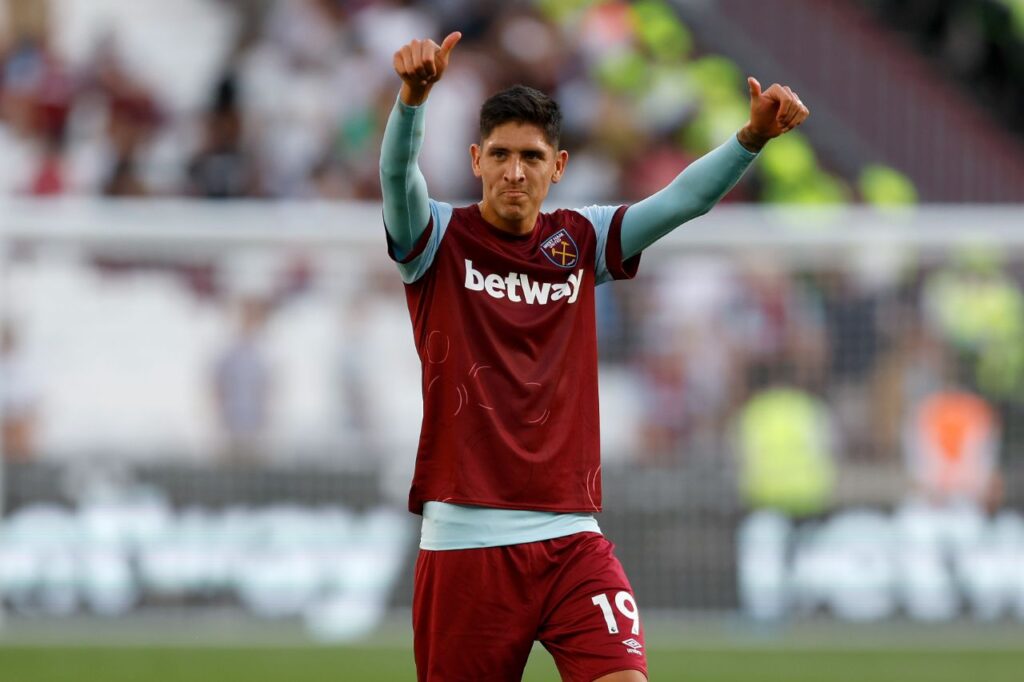Edson Álvarez con la maglia del West Ham