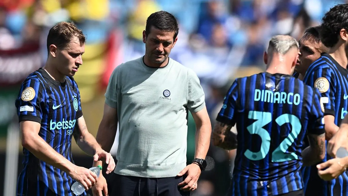 Barella e Chivu in campo con l'Inter