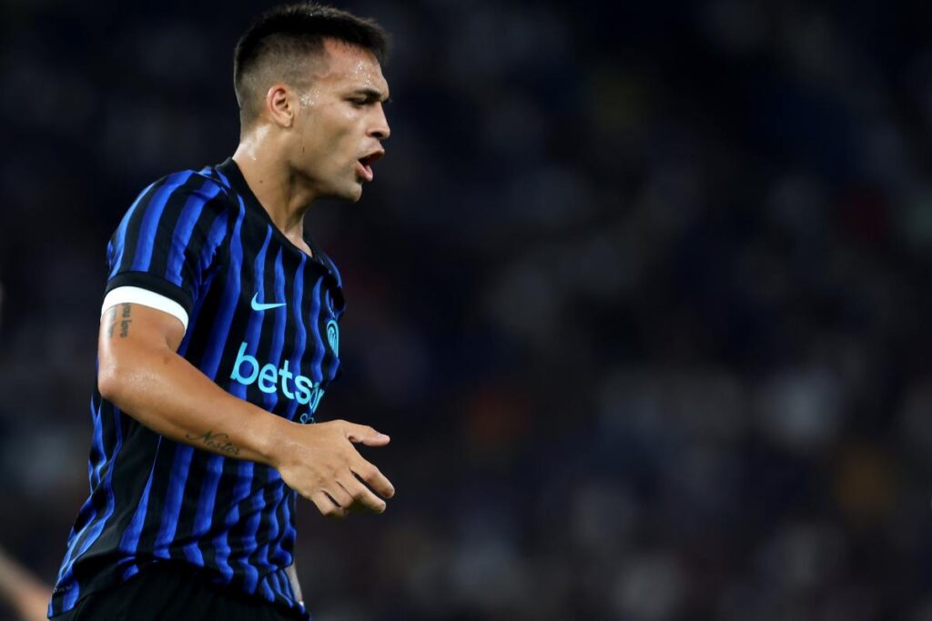 Lautaro Martinez con la maglia dell'Inter