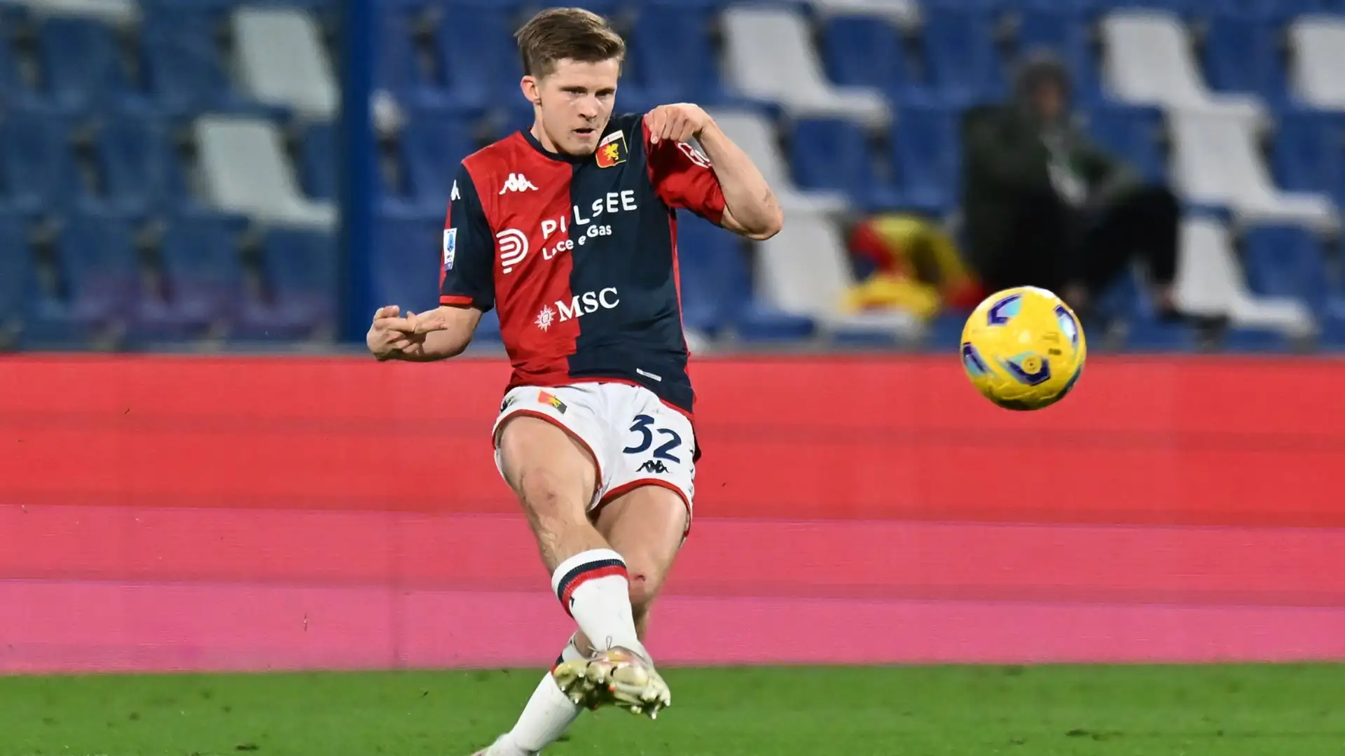 Frendrup con la maglia del Genoa