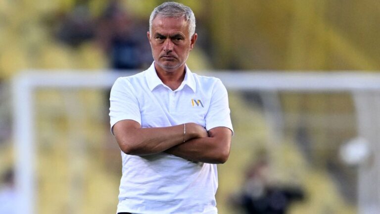 Jose Mourinho tecnico del Fenerbahce