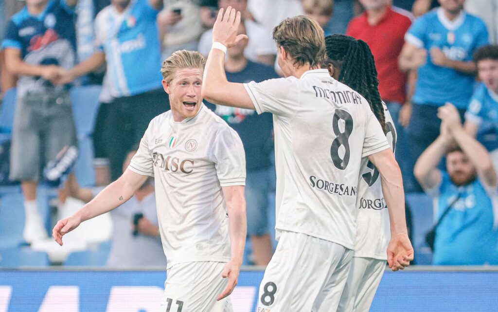 Il gol di De Bruyne nella sfida tra Sassuolo e Napoli