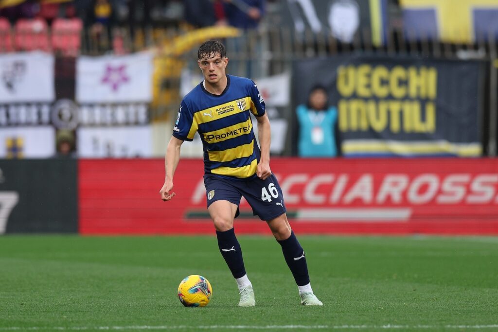 Leoni con la maglia del Parma