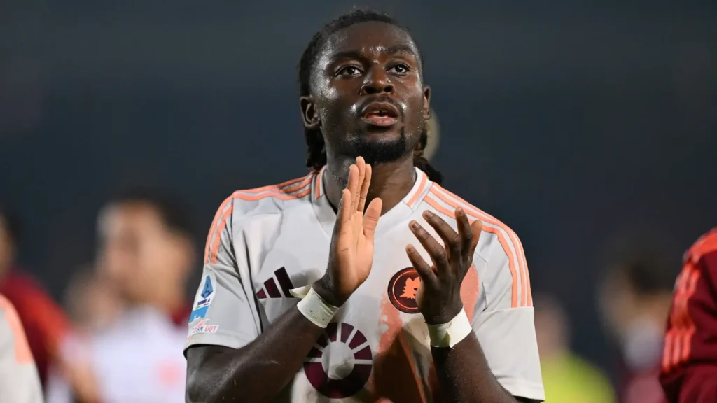 Manu Kone con la maglia della Roma