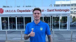 Zalewski con la maglia dell'Atalanta