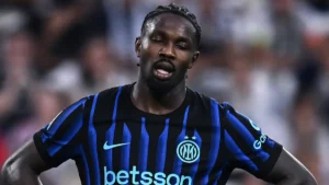 Thuram con la maglia dell'Inter