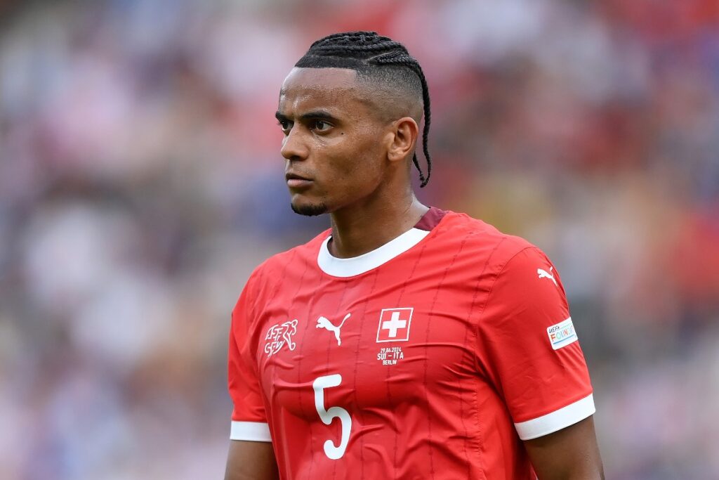 Manuel Akanji con la maglia della Svizzera