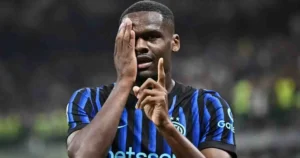 Ange-Yoan Bonny con la maglia dell'Inter