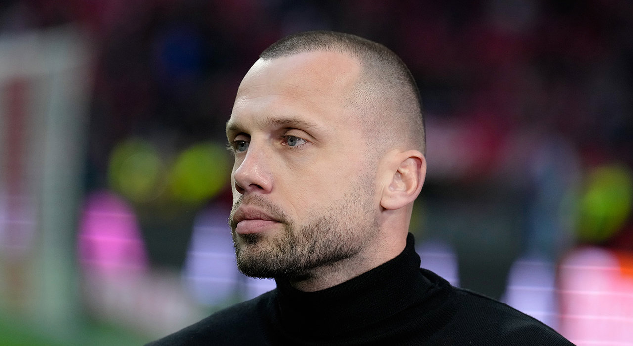 Ajax Inter, Heitinga: “Faremo di tutto per non farli vincere” Ajax Inter, Heitinga: “Faremo di tutto per non farli vincere”