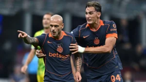 Dimarco e Pio Esposito con la maglia dell'Inter