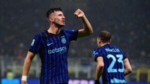 Petar Sucic con la maglia dell'Inter