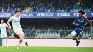 Zielinski con la maglia dell'Inter