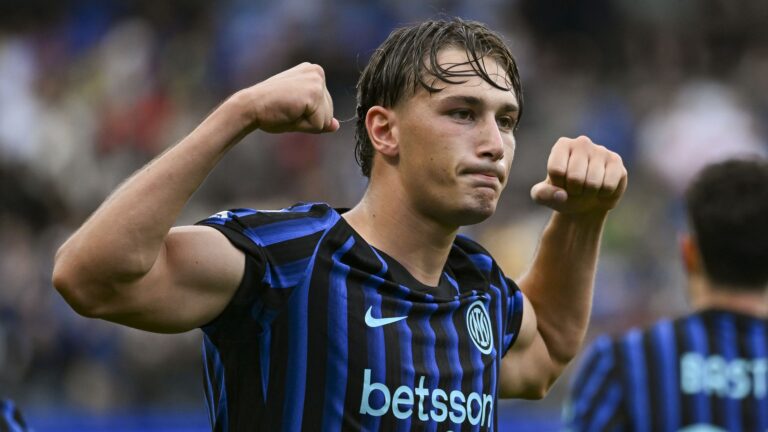 Pio Esposito con la maglia dell’Inter