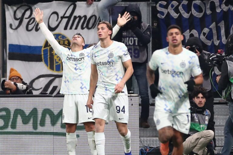 L'Inter esulta contro l'Atalanta