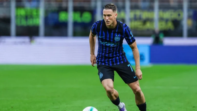 Piotr Zielinski con la maglia dell'Inter
