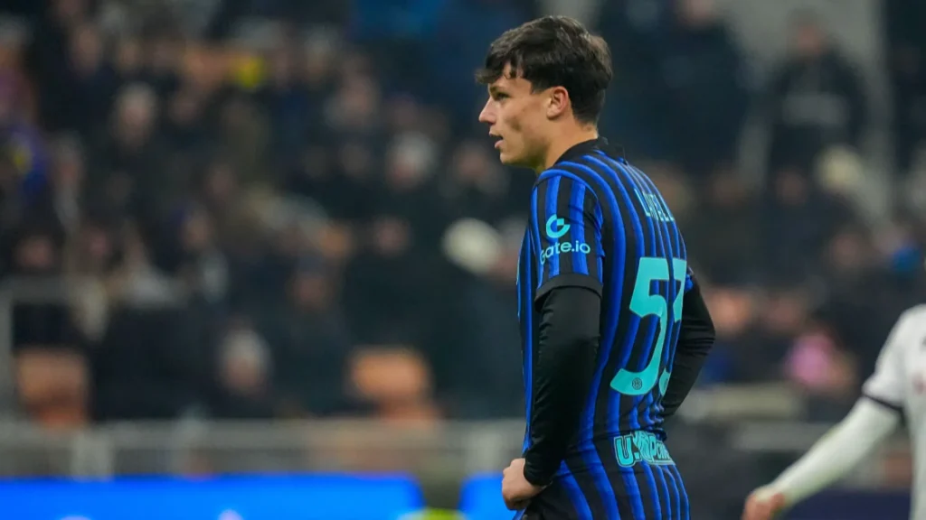 Matteo Lavelli, attaccante classe 2006 dell’Inter, durante l’esordio in Serie A a San Siro