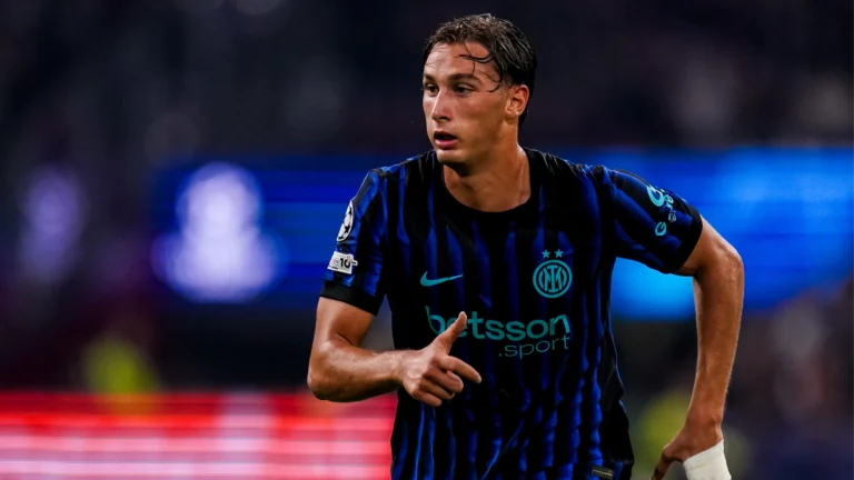 Pio Esposito con la maglia dell'Inter